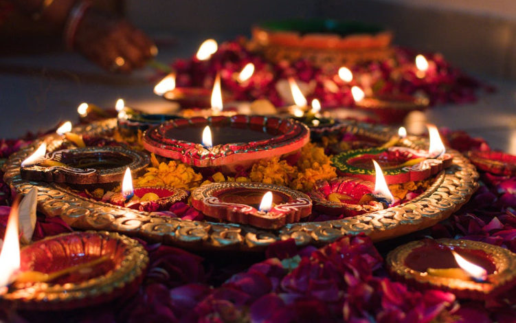 DIY Diya Decorating Ideas for a Personalized Diwali Experience